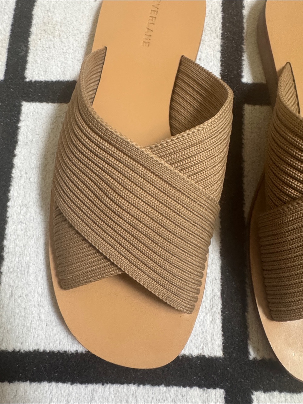 Everlane Tan Knit Crisscross Slide Sandals size 5.5 - Picture 3 of 5